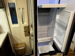 mantener fria la nevera de la autocaravana en verano